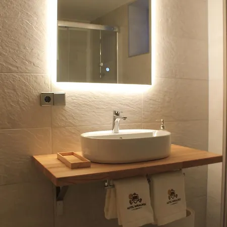 Miralrio Hotel 3*