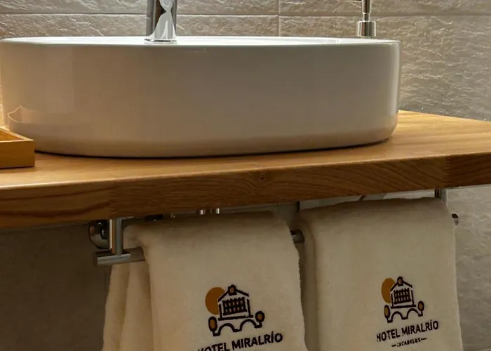 Hotel Miralrio